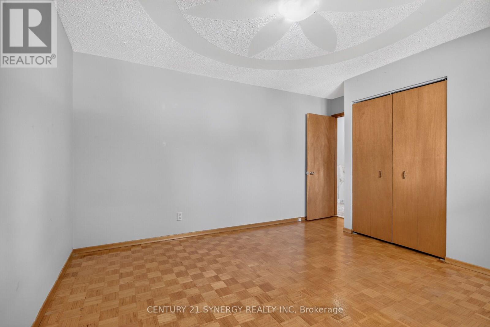 974 Greenbriar Avenue, Ottawa, Ontario  K2C 0J7 - Photo 15 - X13582608