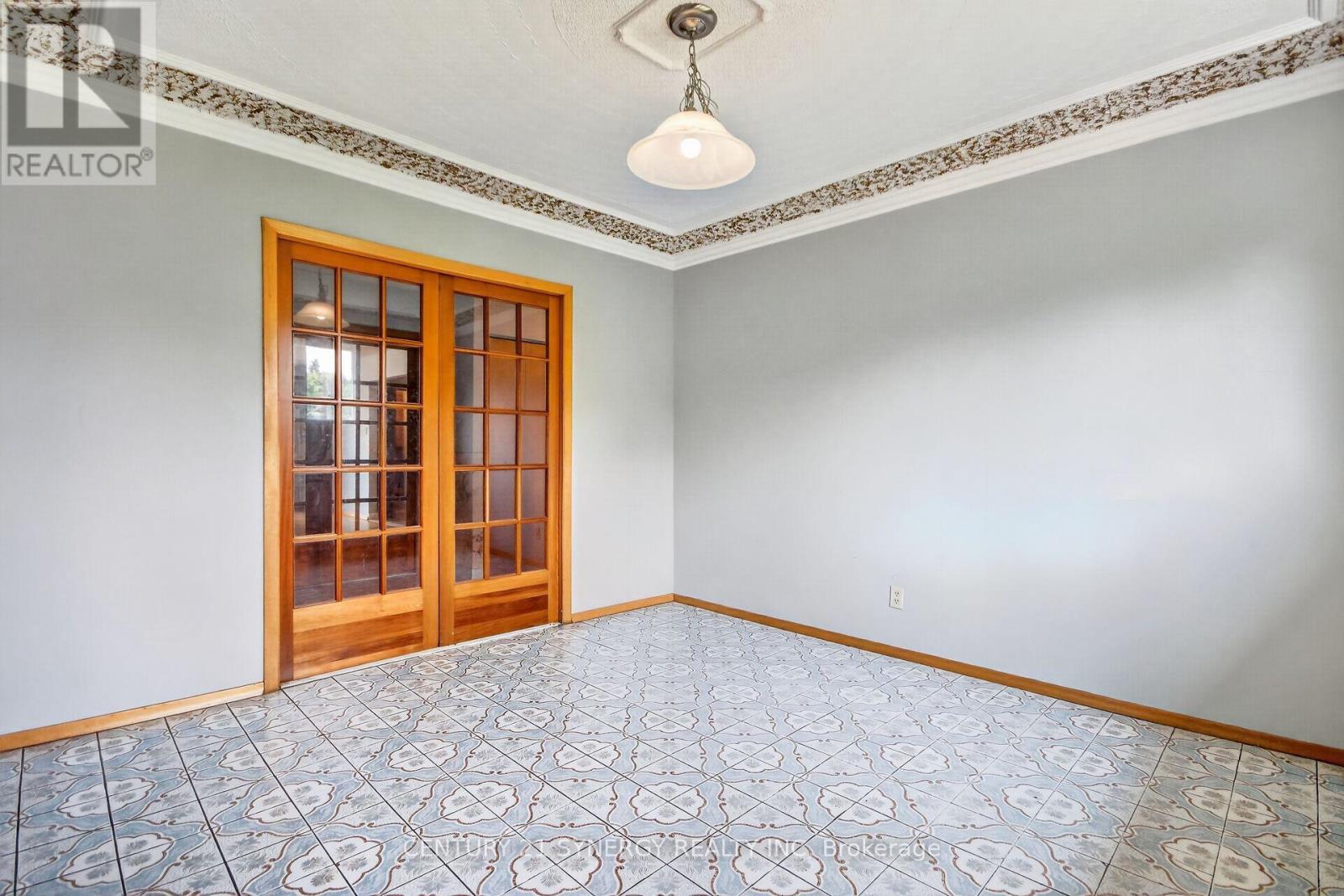 974 Greenbriar Avenue, Ottawa, Ontario  K2C 0J7 - Photo 6 - X13582608