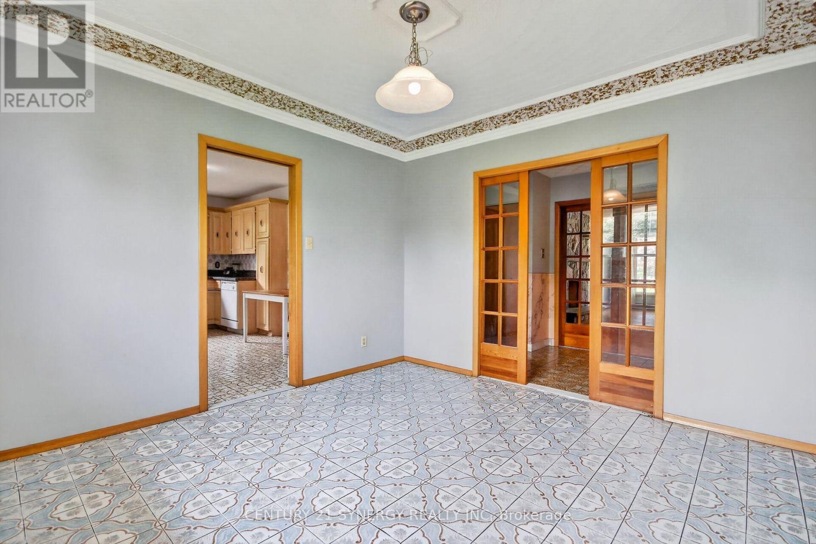 974 Greenbriar Avenue, Ottawa, Ontario  K2C 0J7 - Photo 7 - X13582608