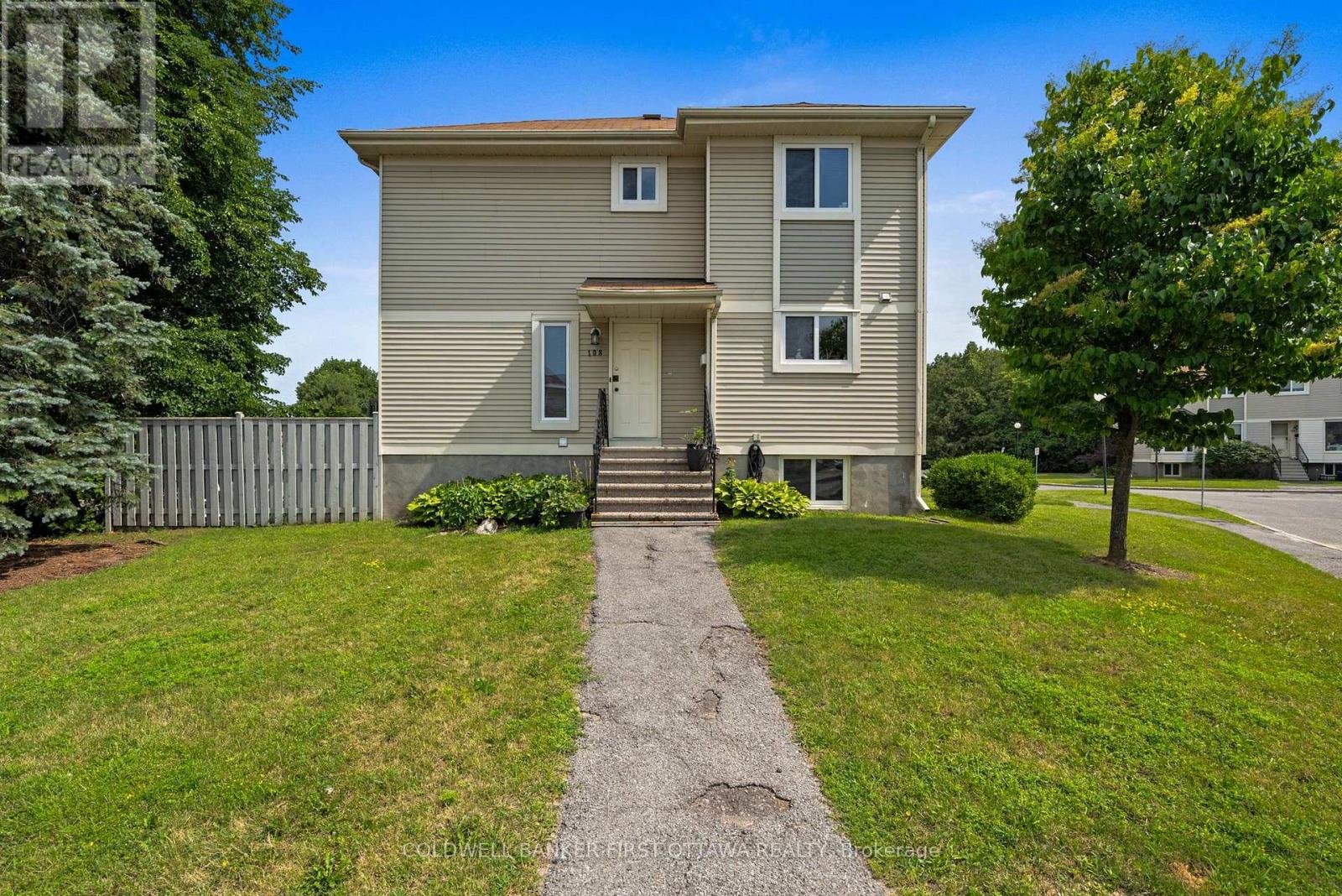 6 - 108 Mcdermot Court, Ottawa, Ontario  K2L 3V2 - Photo 2 - X13582814
