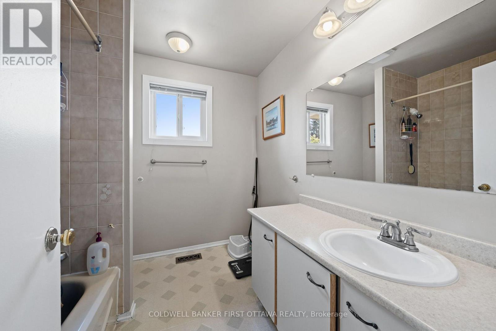 6 - 108 Mcdermot Court, Ottawa, Ontario  K2L 3V2 - Photo 26 - X13582814