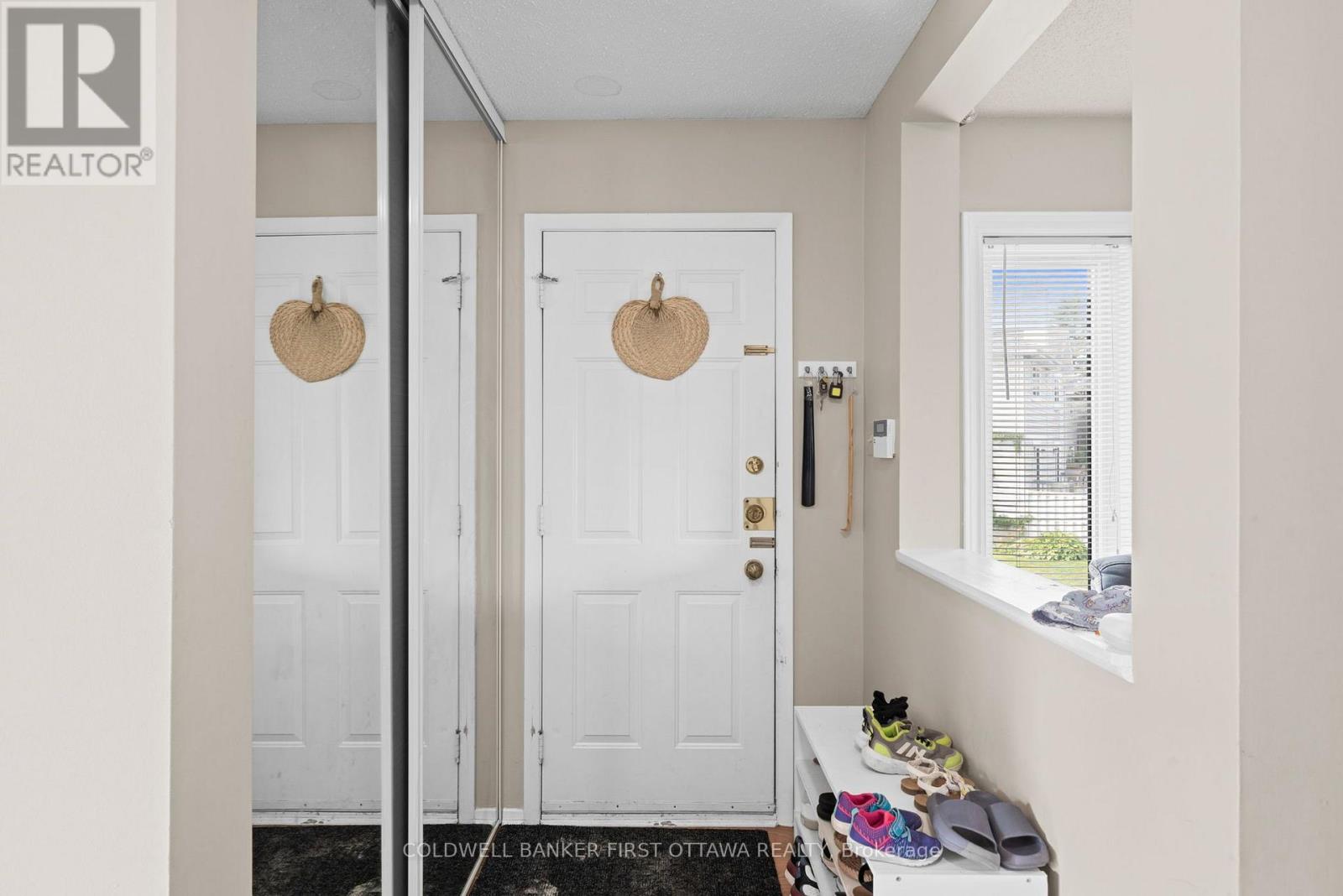 6 - 108 Mcdermot Court, Ottawa, Ontario  K2L 3V2 - Photo 5 - X13582814