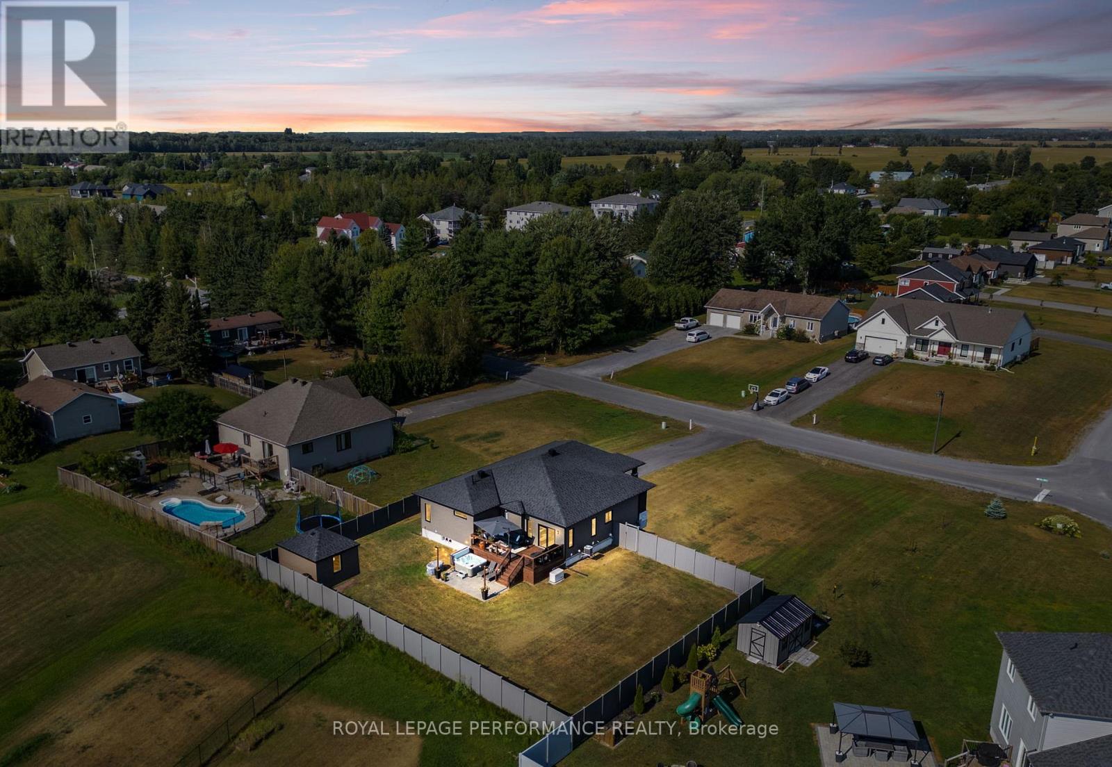 187 Grand Tronc Street, Clarence-Rockland, Ontario  K0A 2A0 - Photo 2 - X13583074