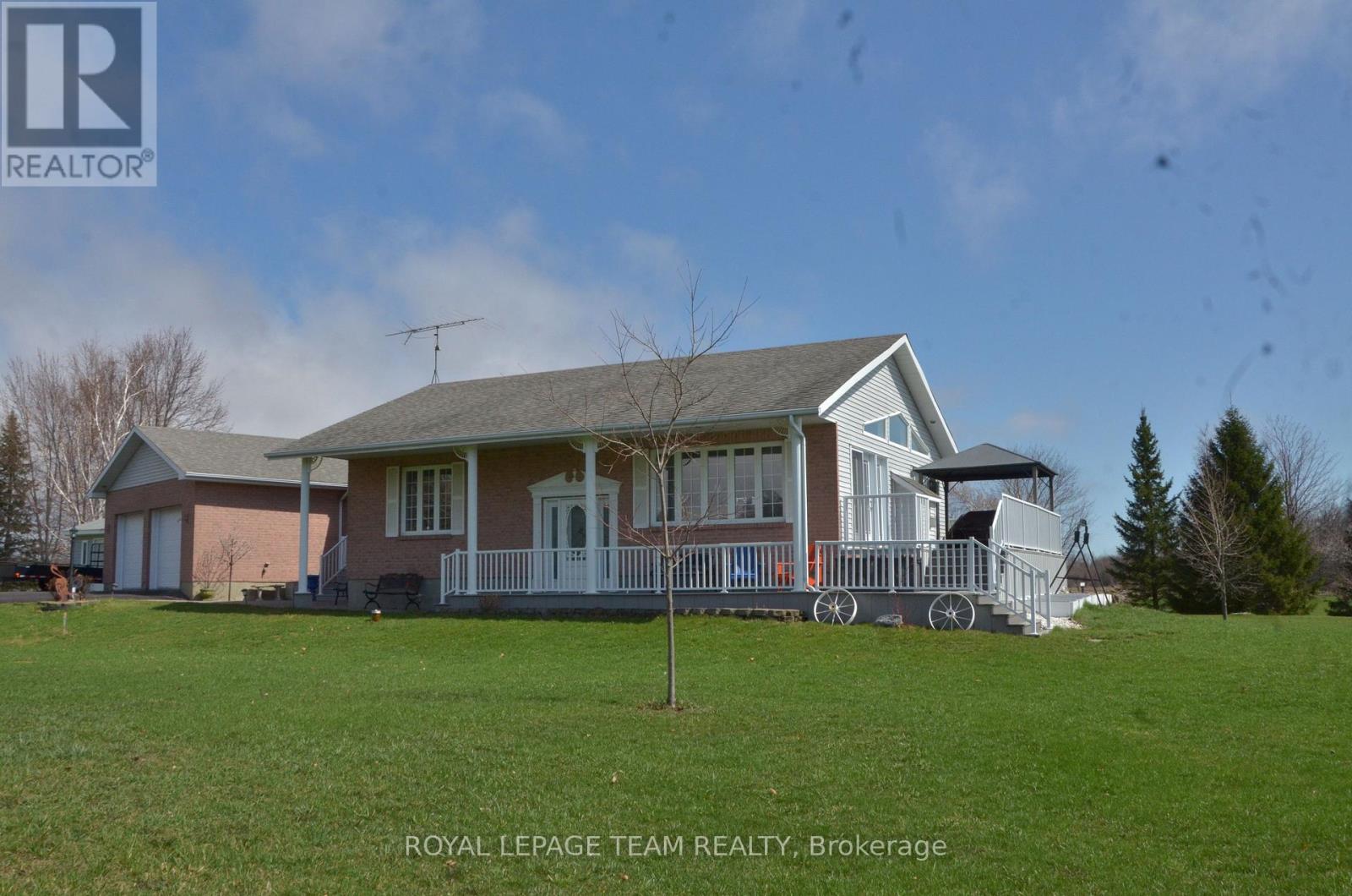 11708 Breezewood Avenue S, South Dundas, Ontario  K0C 1X0 - Photo 34 - X13583476