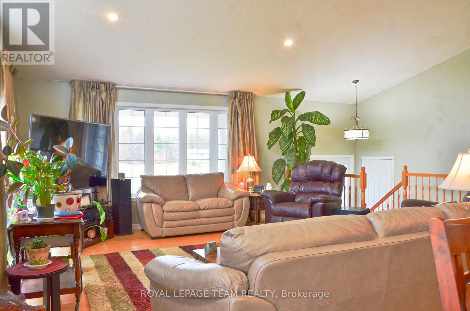 11708 Breezewood Avenue S, South Dundas, Ontario  K0C 1X0 - Photo 9 - X13583476