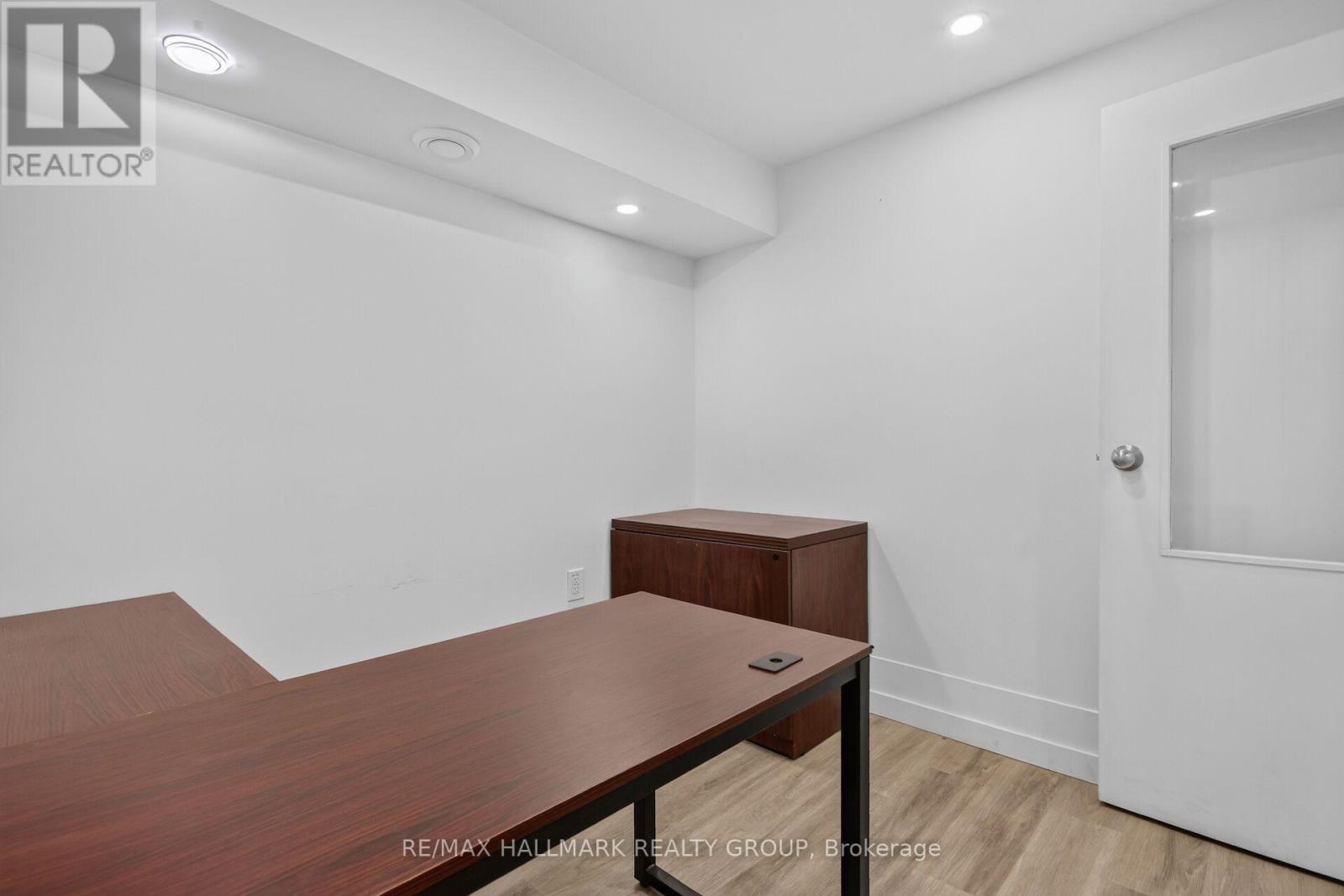 818 Boyd Avenue, Ottawa, Ontario  K2A 2C7 - Photo 9 - X13583868