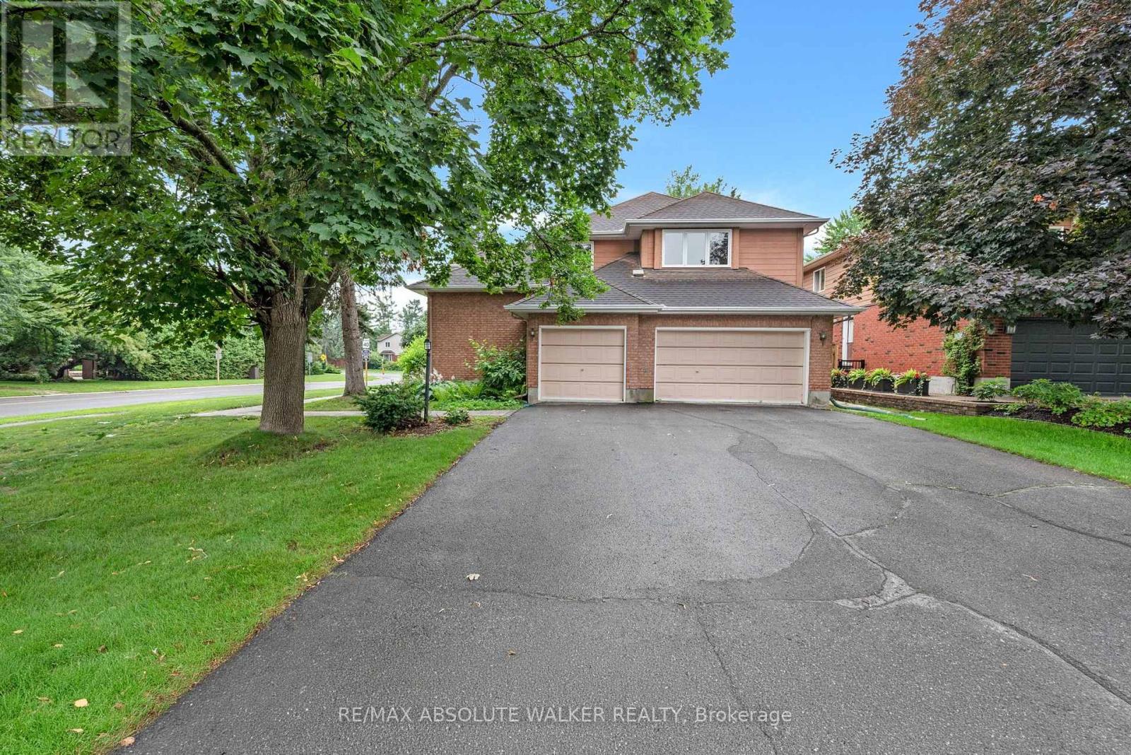 268 Pine Hill Drive, Ottawa, Ontario  K2M 2B6 - Photo 3 - X13583910