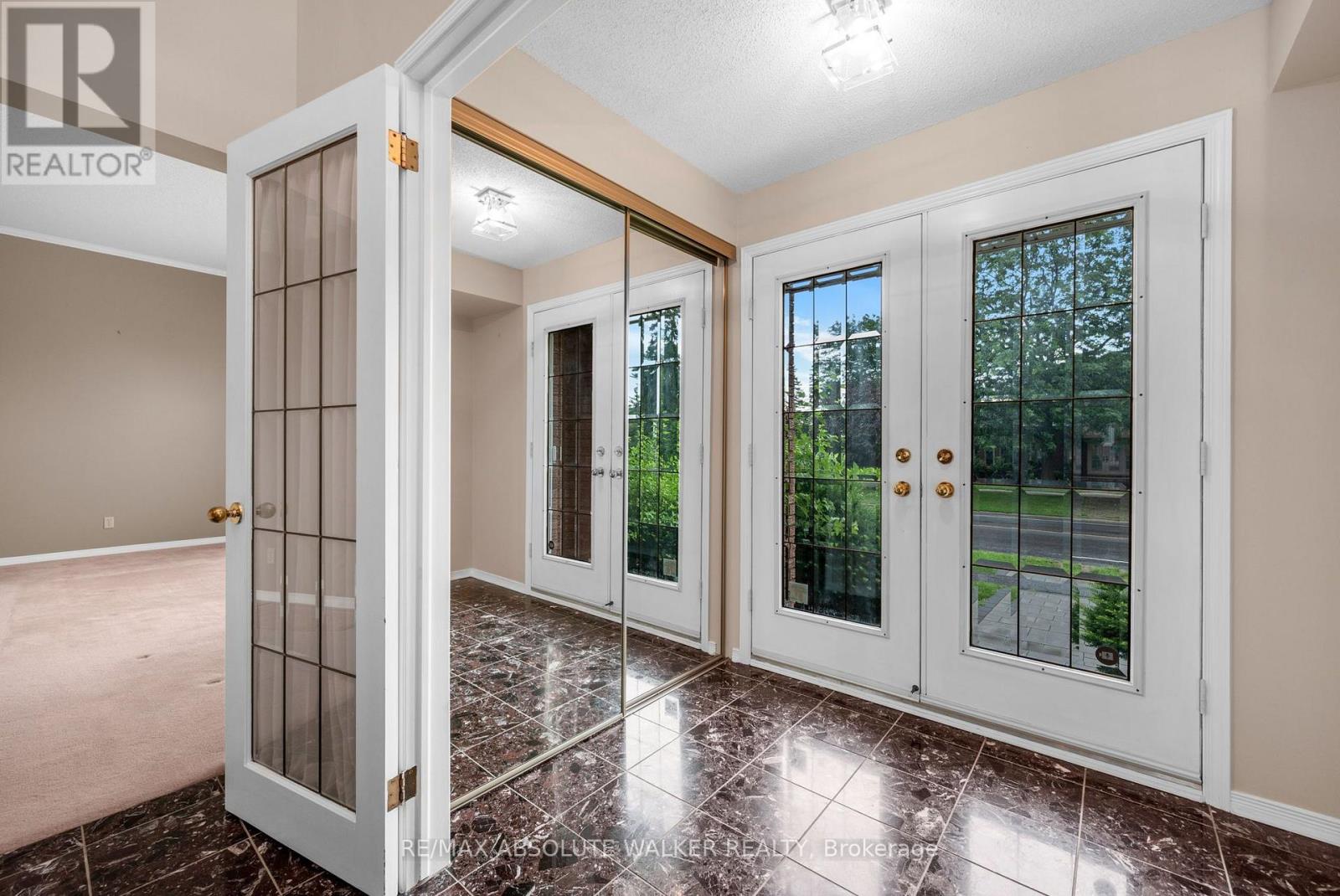 268 Pine Hill Drive, Ottawa, Ontario  K2M 2B6 - Photo 4 - X13583910