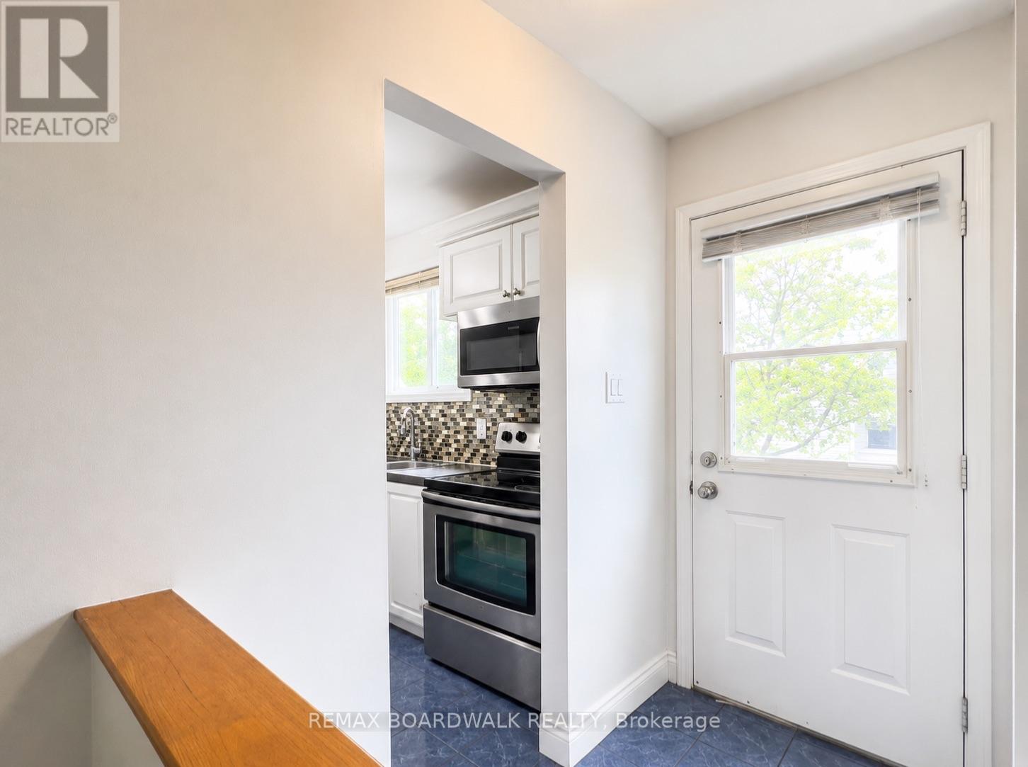 1 - 222 Castlefrank Road, Ottawa, Ontario  K2L 1T5 - Photo 4 - X13584100