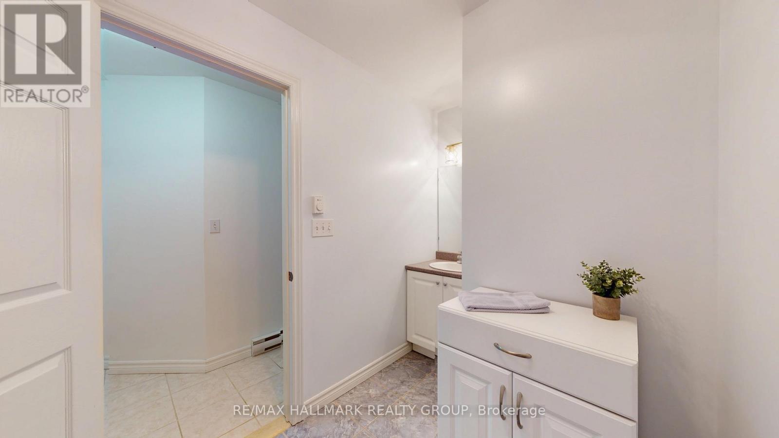 1102 - 237 Oak Street W, Gananoque, Ontario  K7G 2R5 - Photo 24 - X13584378