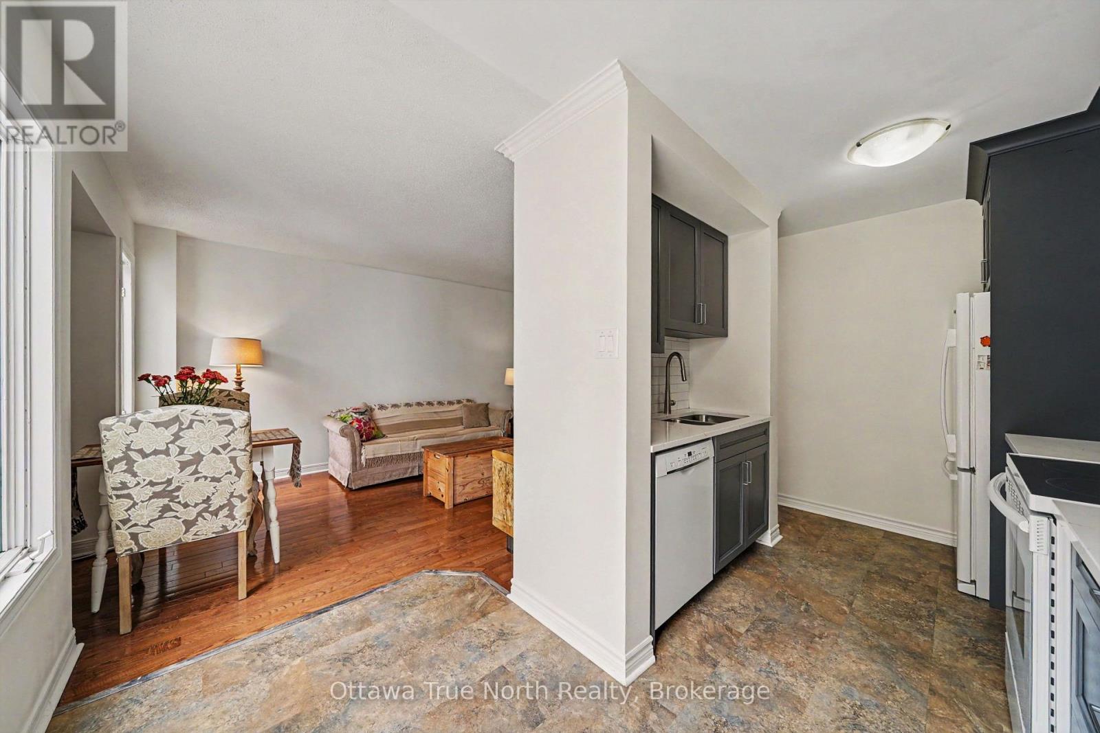 78 Redpath Drive, Ottawa, Ontario  K2G 6E3 - Photo 4 - X13584864