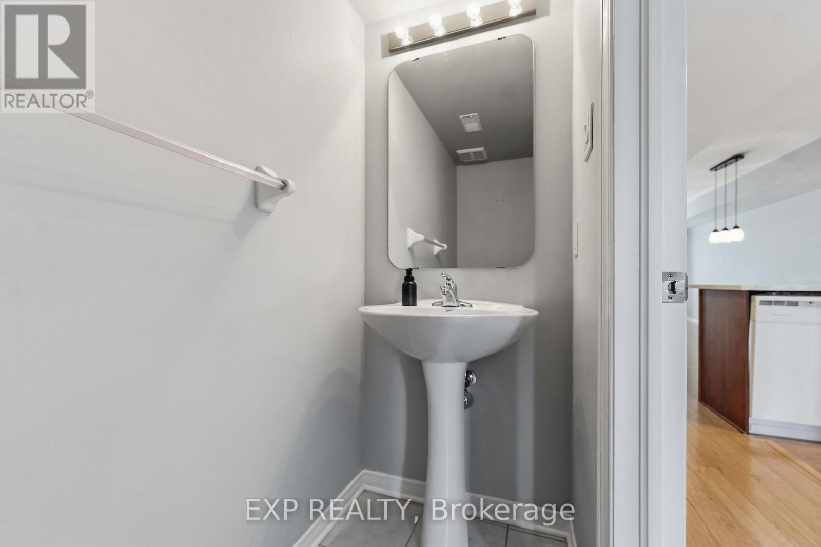 81 Strathaven Private, Ottawa, Ontario  K1J 1K7 - Photo 12 - X13585050
