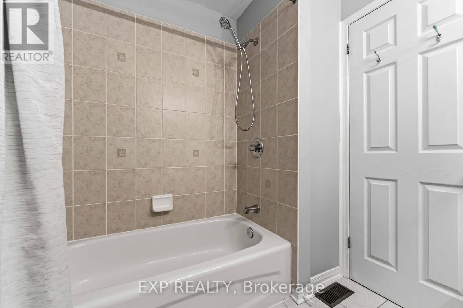 81 Strathaven Private, Ottawa, Ontario  K1J 1K7 - Photo 28 - X13585050