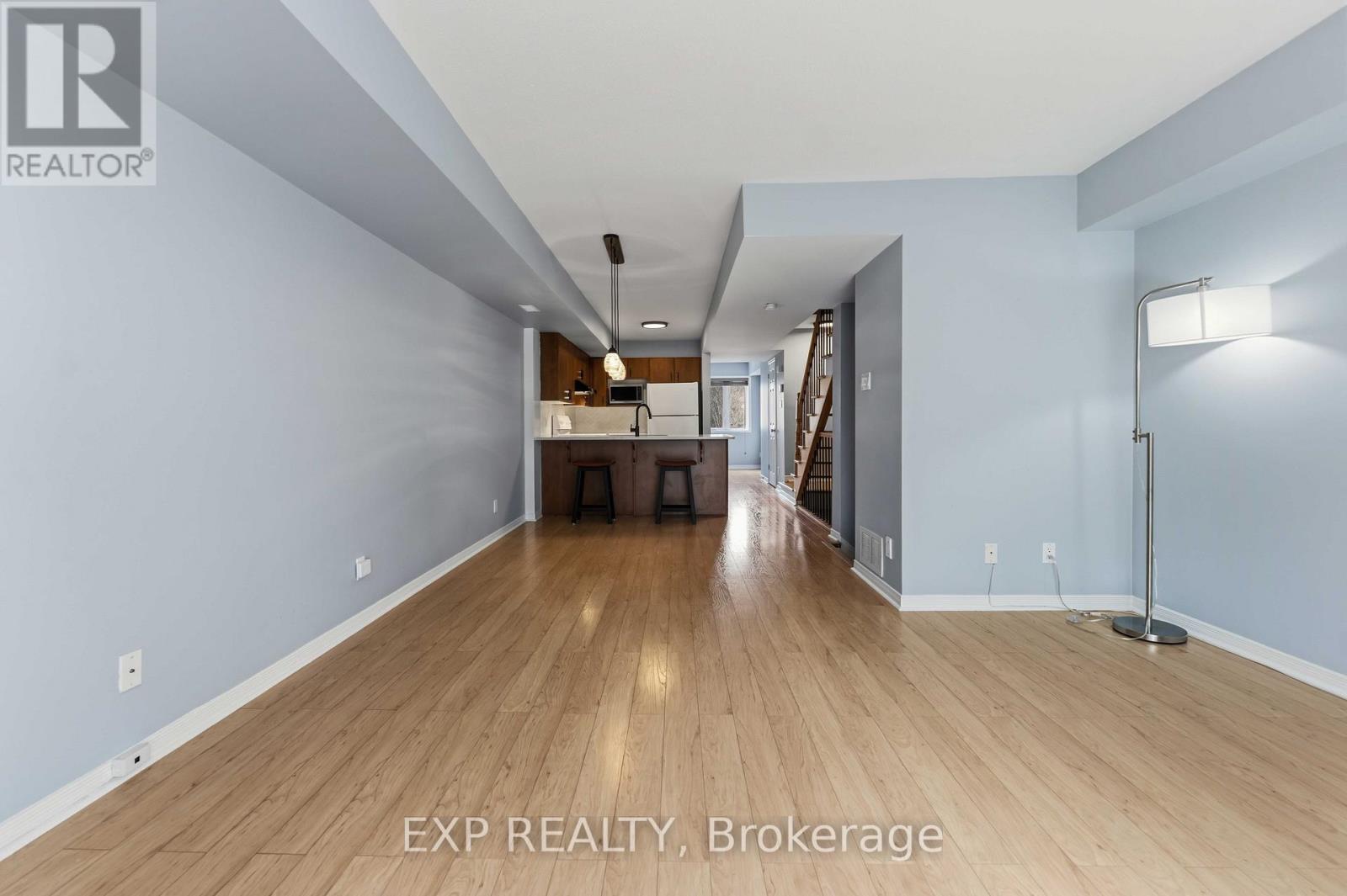 81 Strathaven Private, Ottawa, Ontario  K1J 1K7 - Photo 7 - X13585050
