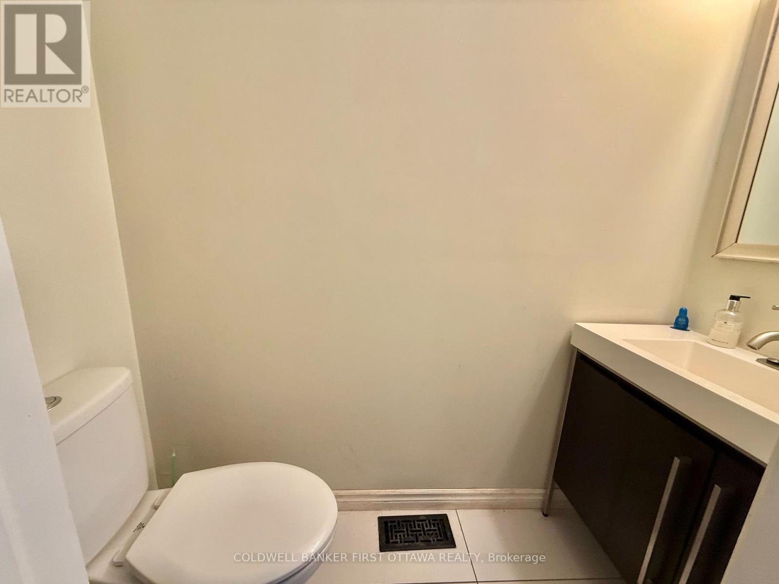 880 Somerset Street W, Ottawa, Ontario  K1R 6R7 - Photo 12 - X13585102