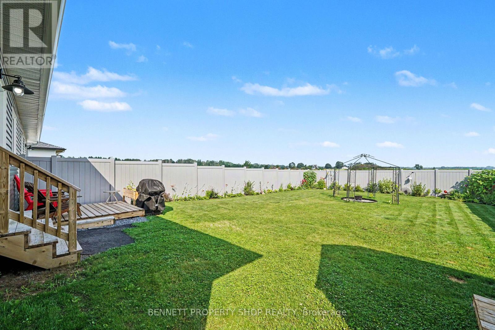 8 Rotterdam Way, South Dundas, Ontario  K0C 1X0 - Photo 11 - X13585142