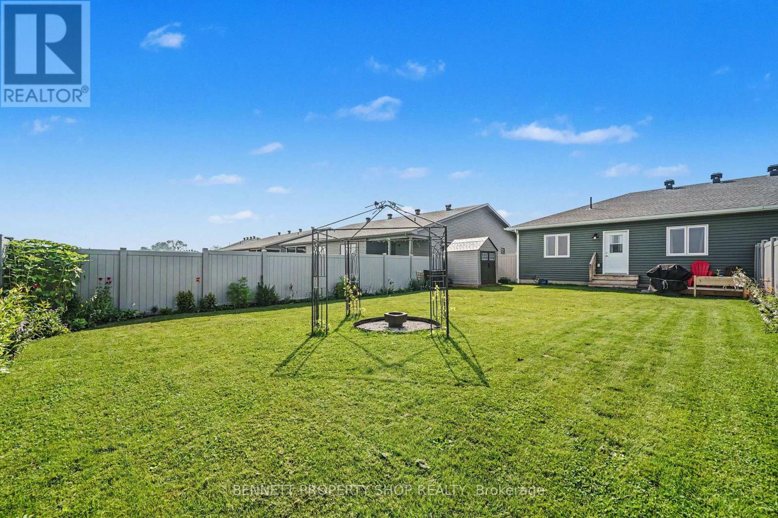 8 Rotterdam Way, South Dundas, Ontario  K0C 1X0 - Photo 12 - X13585142