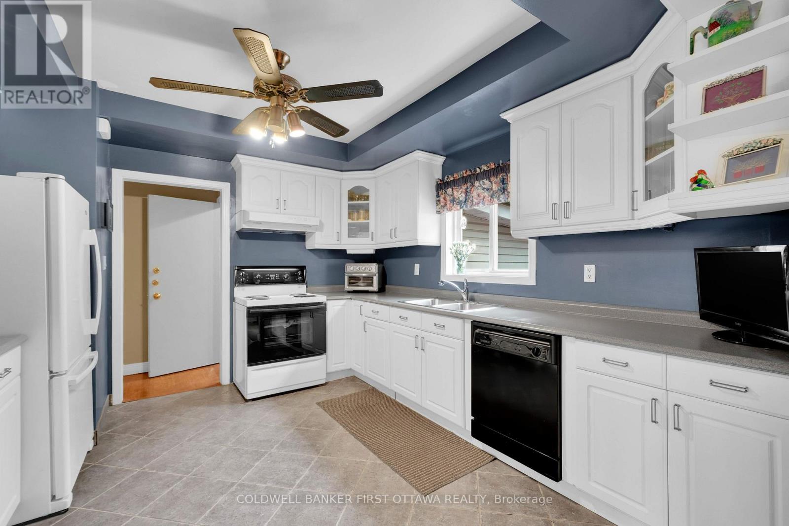 636 Malartic Avenue, Ottawa, Ontario  K1K 0X3 - Photo 11 - X13585596
