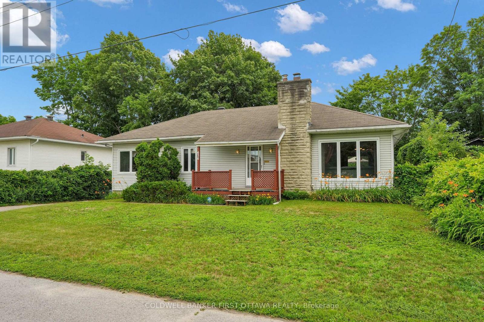 636 Malartic Avenue, Ottawa, Ontario  K1K 0X3 - Photo 2 - X13585596