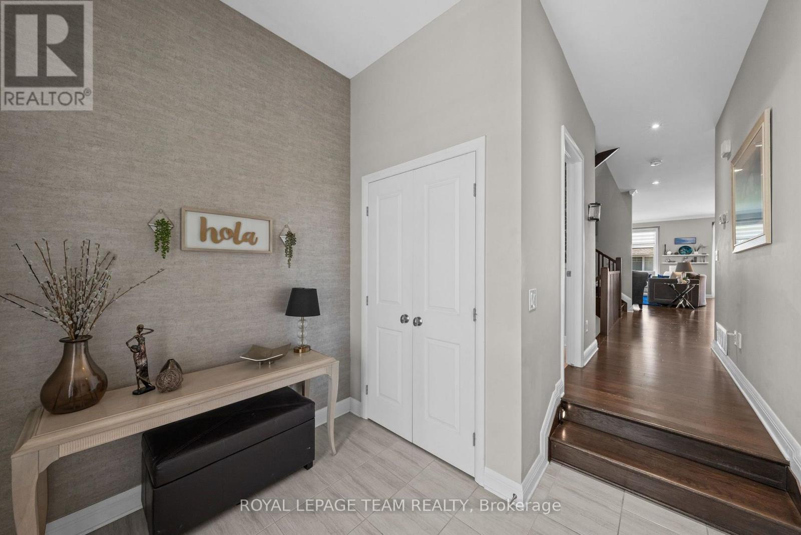 547 Kilspindie Ridge, Ottawa, Ontario  K2J 6A2 - Photo 3 - X13586542
