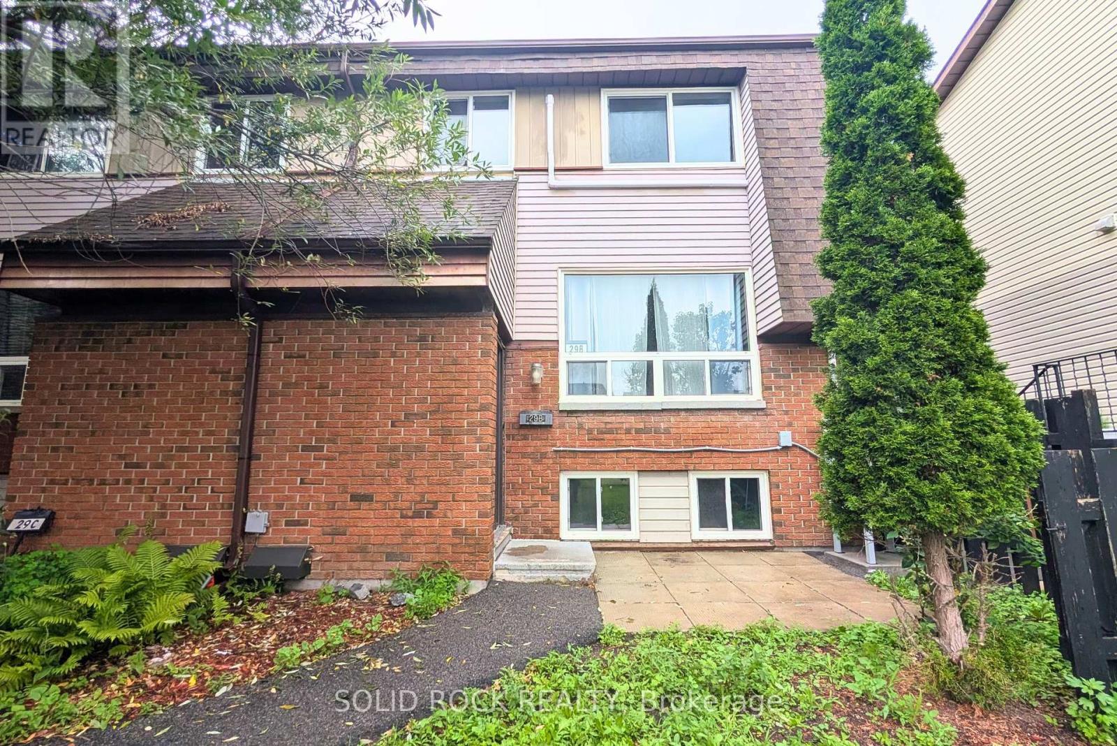 B - 29 Woodvale Green Drive, Ottawa, Ontario  K2G 4H3 - Photo 2 - X13586712