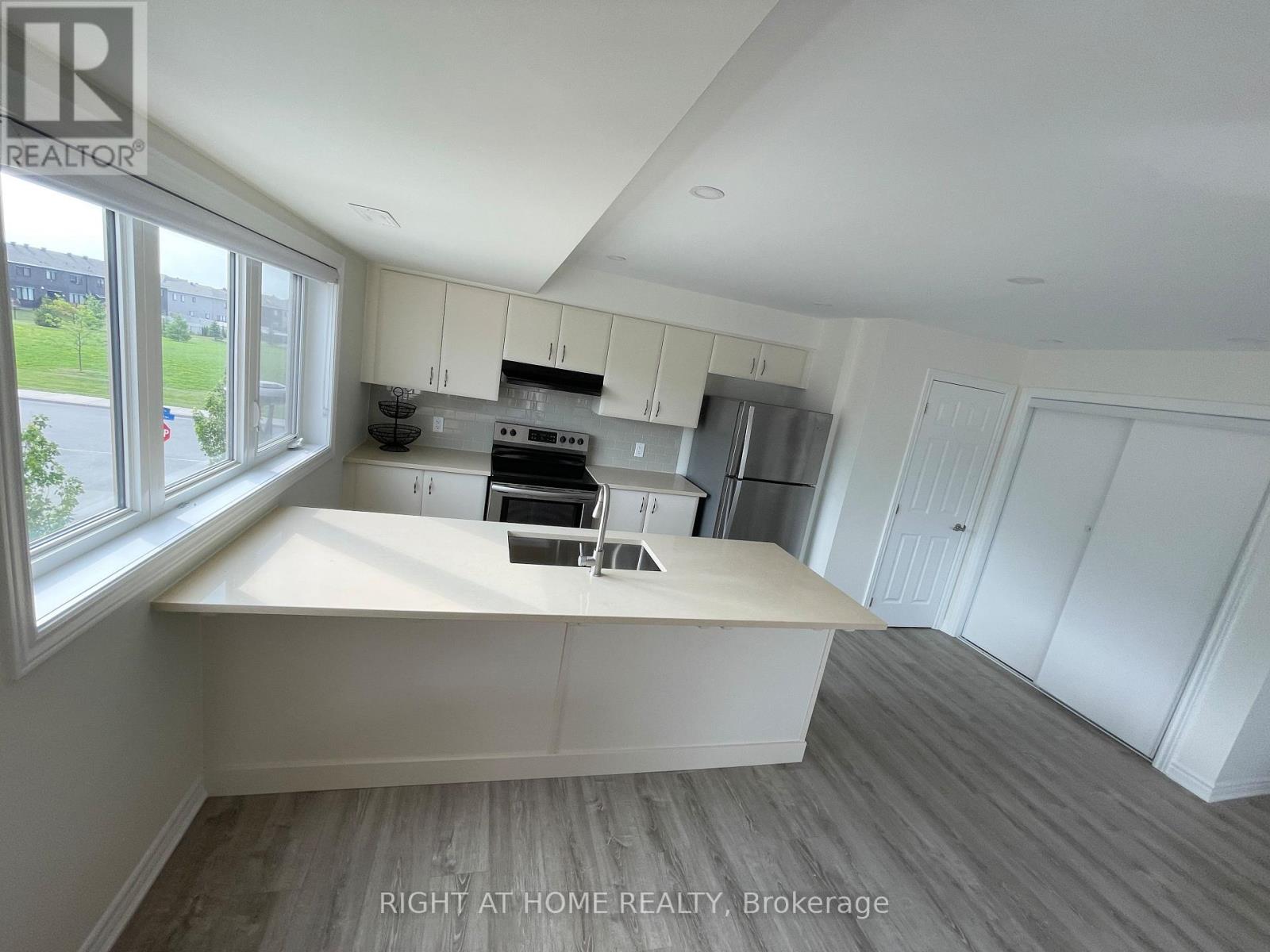 903 Nautilus Private, Ottawa, Ontario  K2V 0S5 - Photo 3 - X13586744