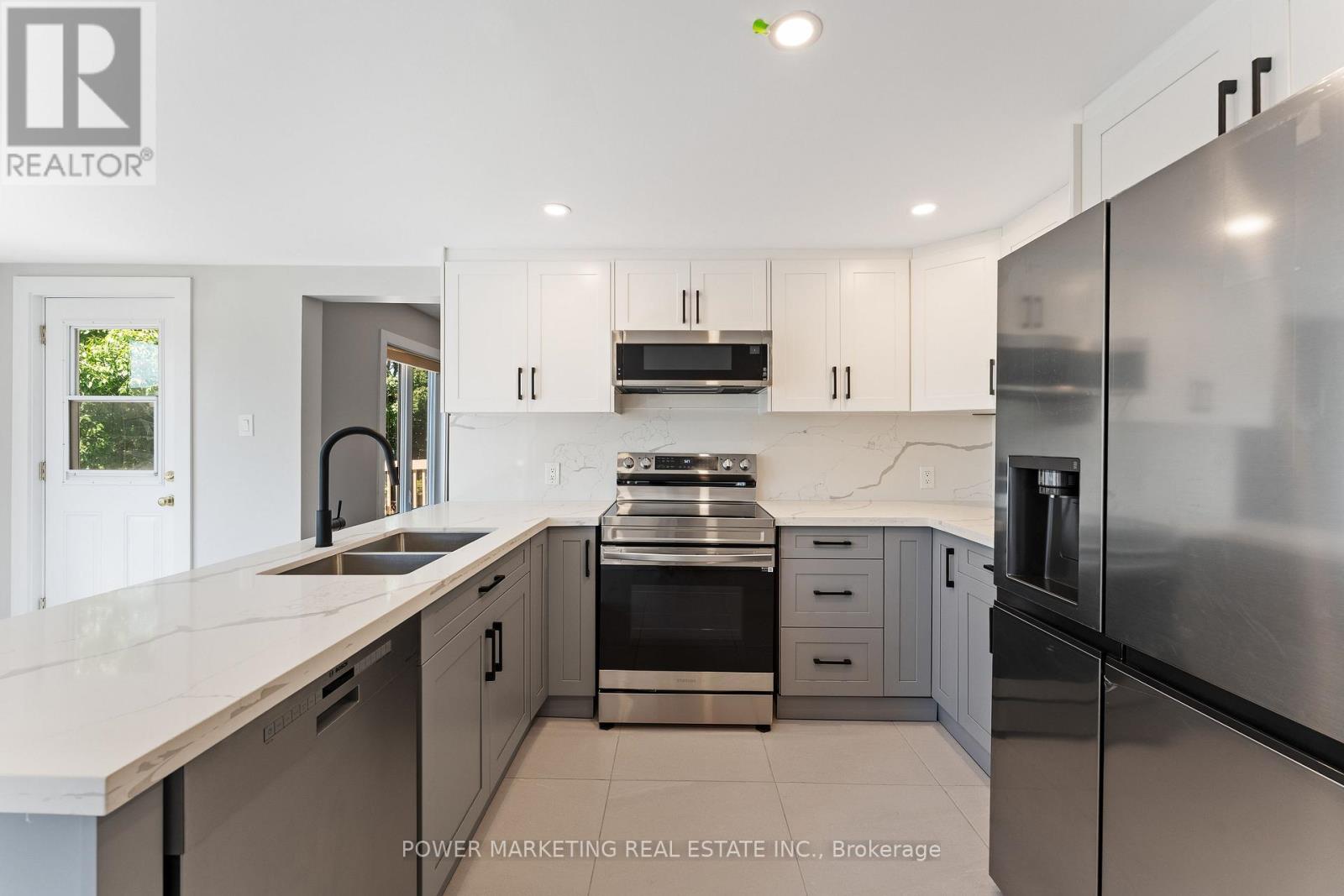 5722 Kemplane Court, Ottawa, Ontario  K1W 1B8 - Photo 12 - X13589478