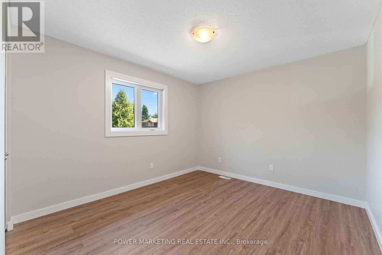 5722 Kemplane Court, Ottawa, Ontario  K1W 1B8 - Photo 23 - X13589478