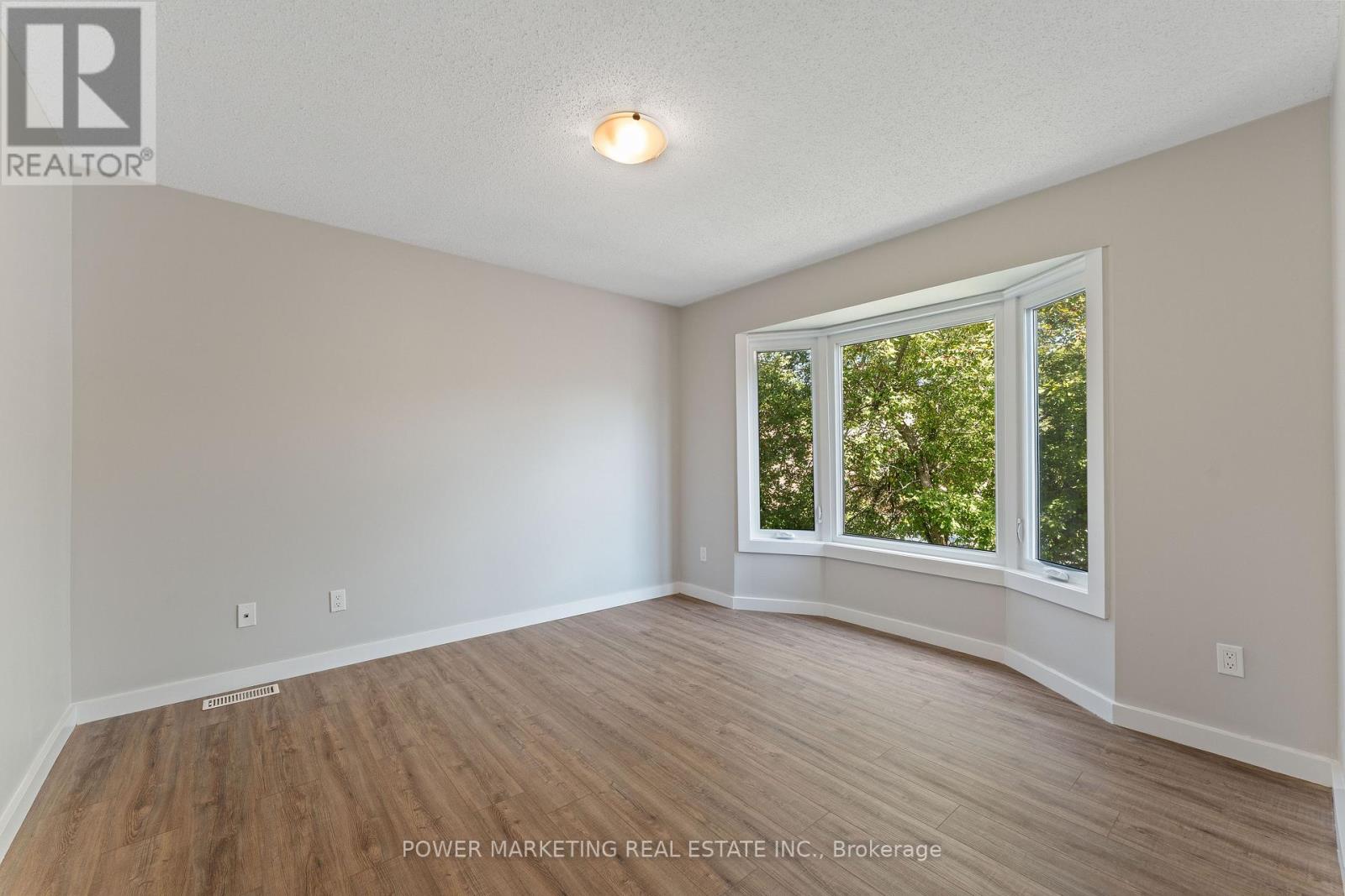 5722 Kemplane Court, Ottawa, Ontario  K1W 1B8 - Photo 25 - X13589478