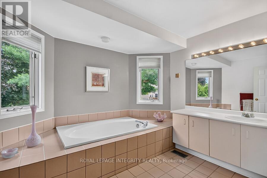 76 Saddlehorn Crescent, Ottawa, Ontario  K2M 2B1 - Photo 14 - X13589634