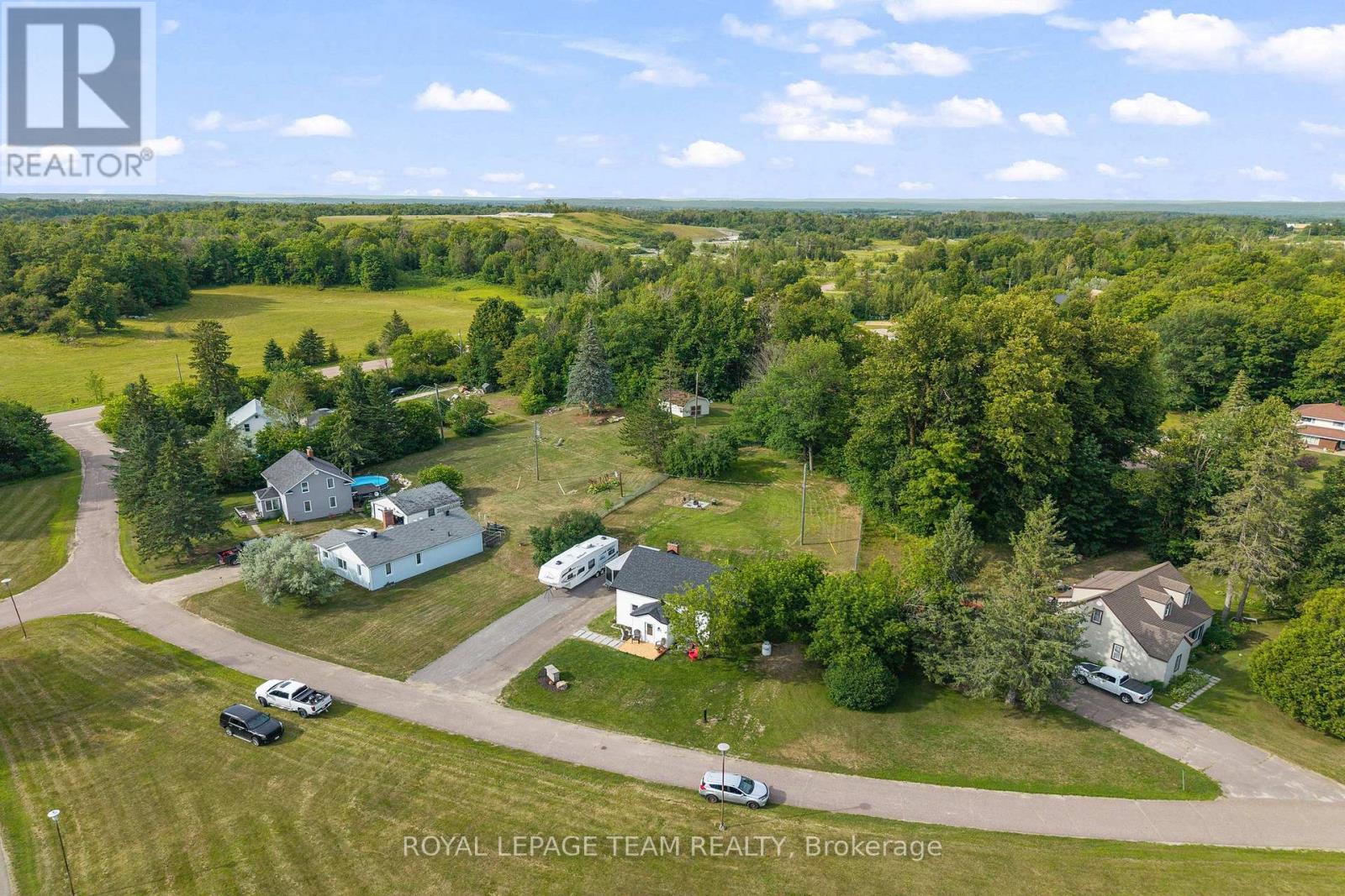 27 Tammy Trail, Whitewater Region, Ontario  K0J 1Y0 - Photo 8 - X13590098