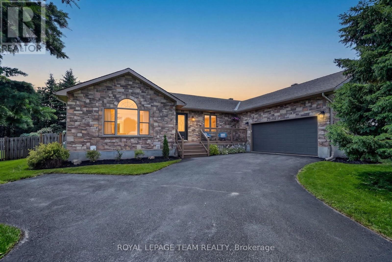 1550 Stanleyfield Crescent, Ottawa, Ontario  K4P 1M7 - Photo 1 - X13590702