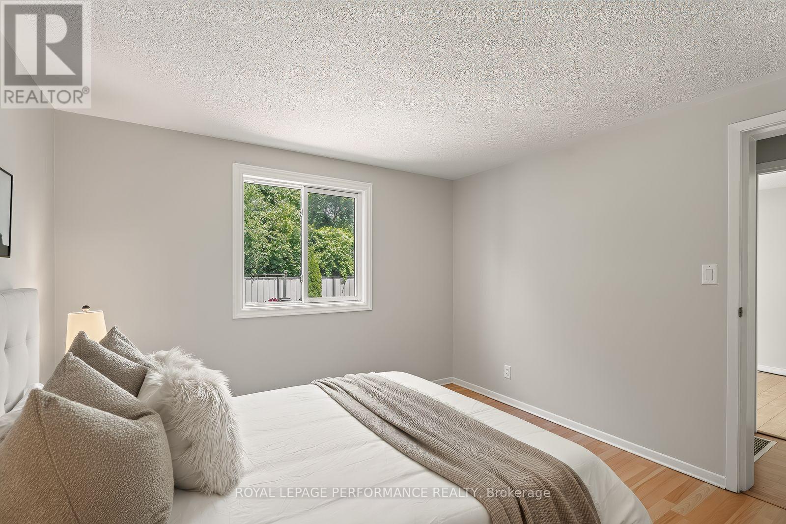 2179 Erinbrook Crescent, Ottawa, Ontario  K1B 4J7 - Photo 24 - X13590752
