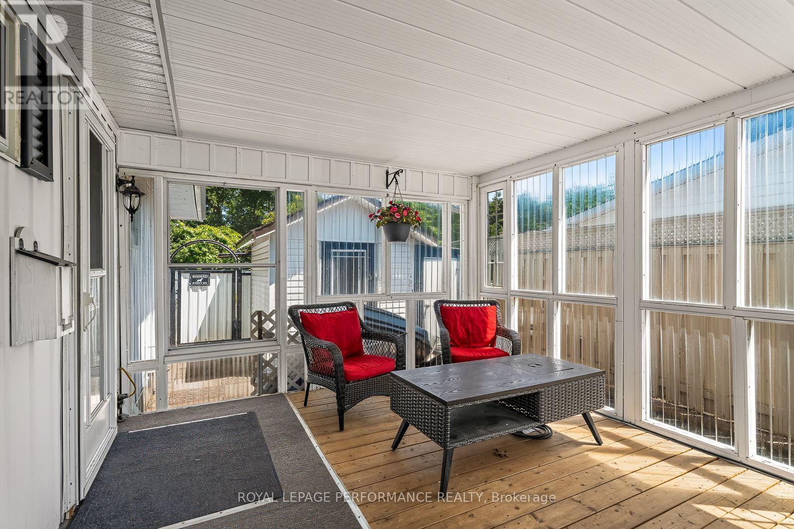 2179 Erinbrook Crescent, Ottawa, Ontario  K1B 4J7 - Photo 5 - X13590752