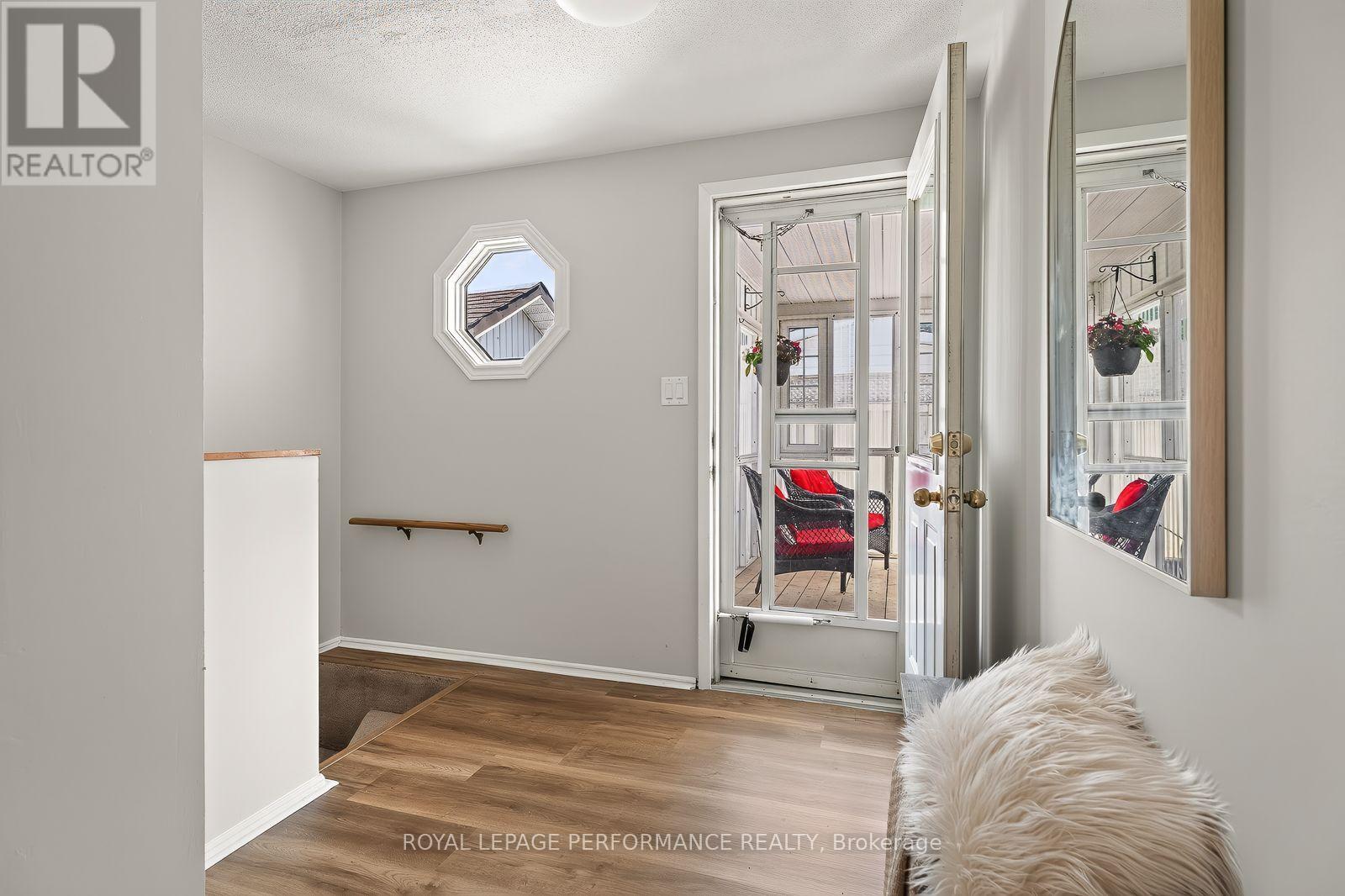 2179 Erinbrook Crescent, Ottawa, Ontario  K1B 4J7 - Photo 7 - X13590752
