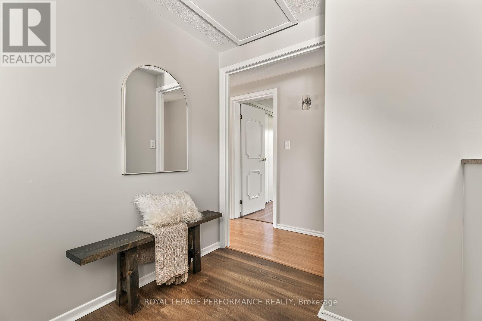 2179 Erinbrook Crescent, Ottawa, Ontario  K1B 4J7 - Photo 8 - X13590752