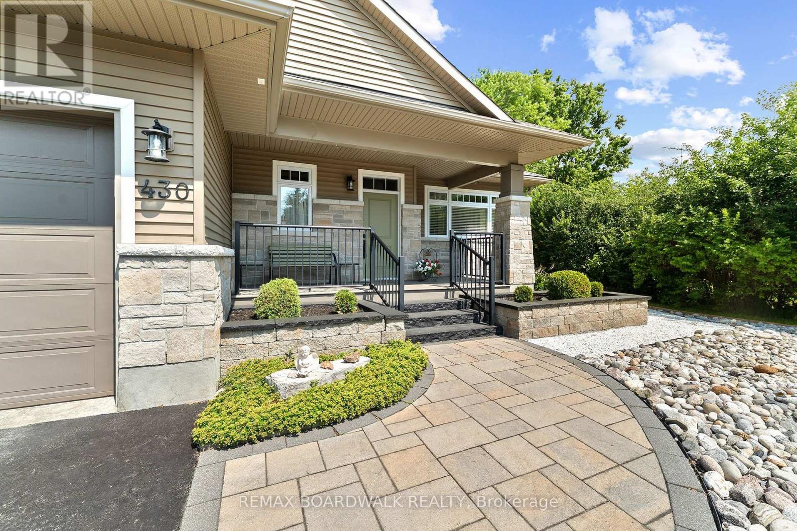 430 Main Street, North Dundas, Ontario  K0C 2K0 - Photo 1 - X13590808