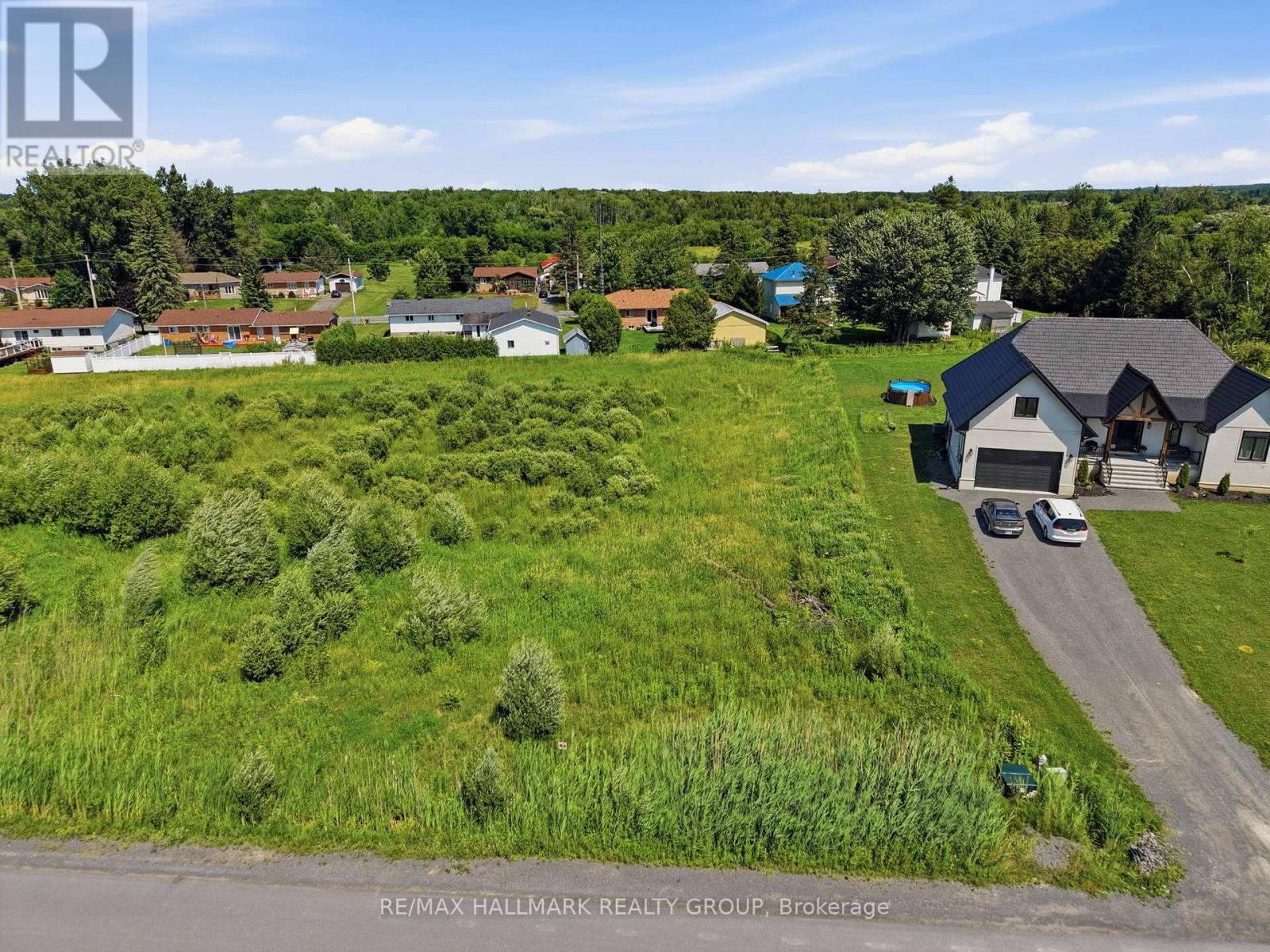 208 Des Violettes Street, Clarence-Rockland, Ontario  K0A 2A0 - Photo 2 - X13591084