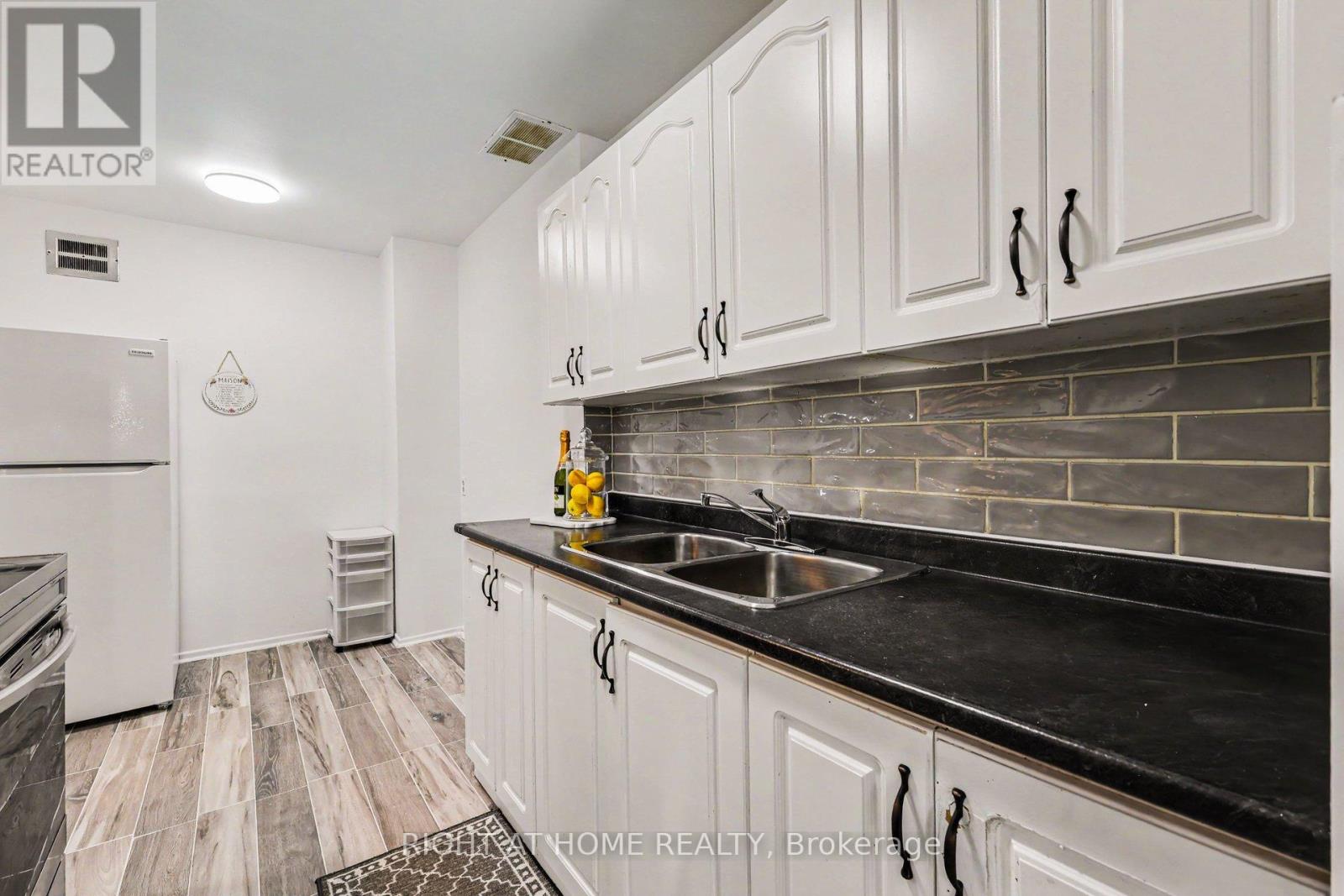 207 - 980 Gulf Place, Ottawa, Ontario  K1K 3Y1 - Photo 16 - X13591172