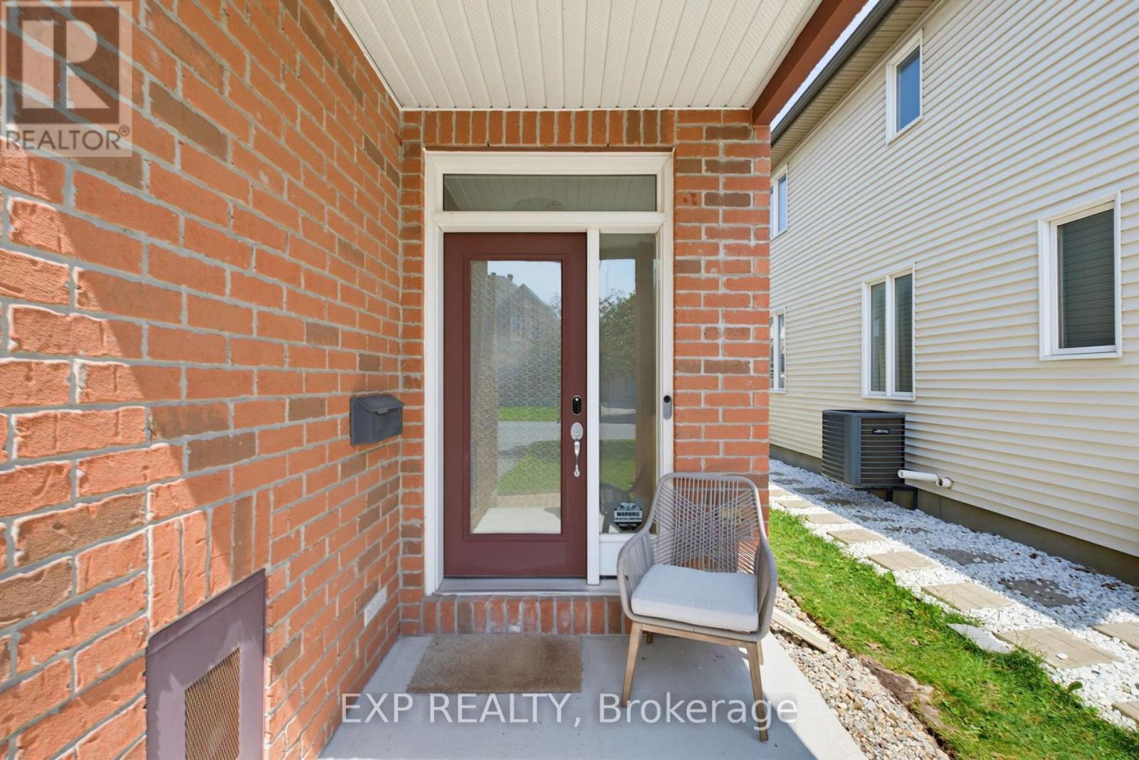 176 Manorwood Crescent, Ottawa, Ontario  K1T 3T8 - Photo 3 - X13591366