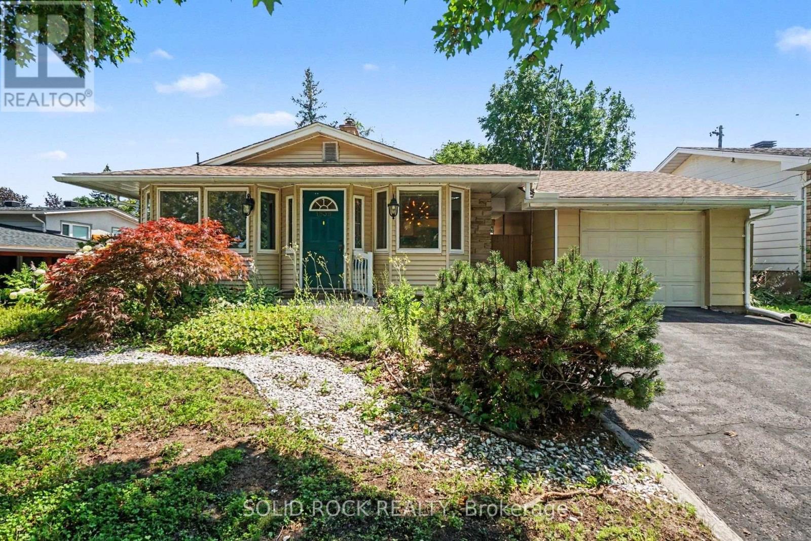1838 Louisiana Avenue, Ottawa, Ontario  K1H 6V1 - Photo 1 - X13593152
