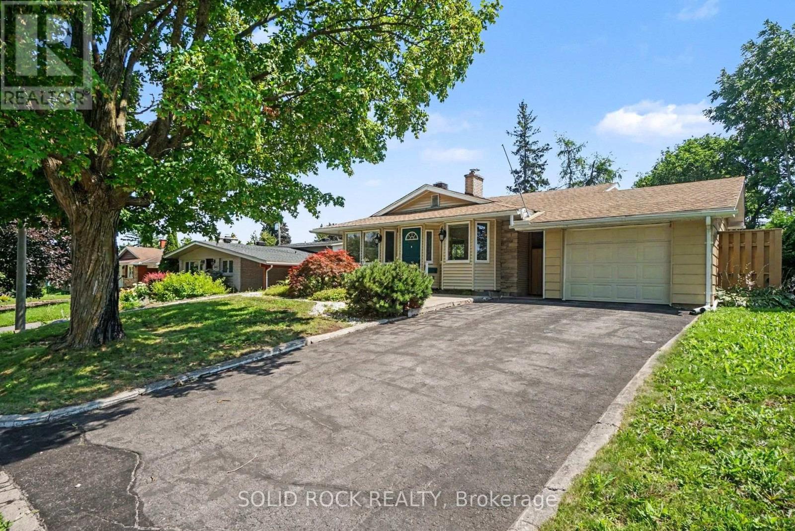 1838 Louisiana Avenue, Ottawa, Ontario  K1H 6V1 - Photo 2 - X13593152