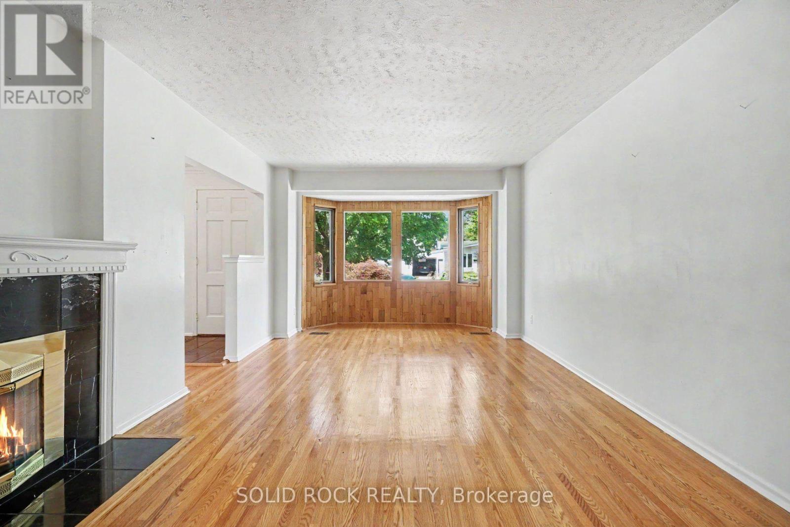 1838 Louisiana Avenue, Ottawa, Ontario  K1H 6V1 - Photo 4 - X13593152