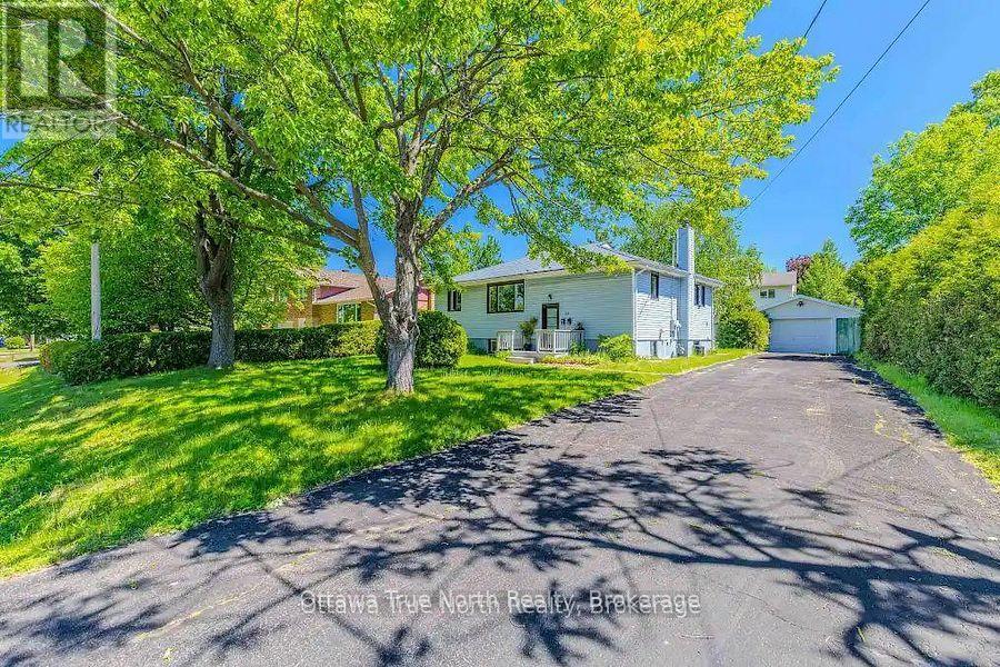 35 Tauvette Street, Ottawa, Ontario  K1B 3A1 - Photo 3 - X13594646