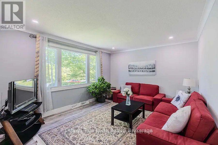 35 Tauvette Street, Ottawa, Ontario  K1B 3A1 - Photo 7 - X13594646