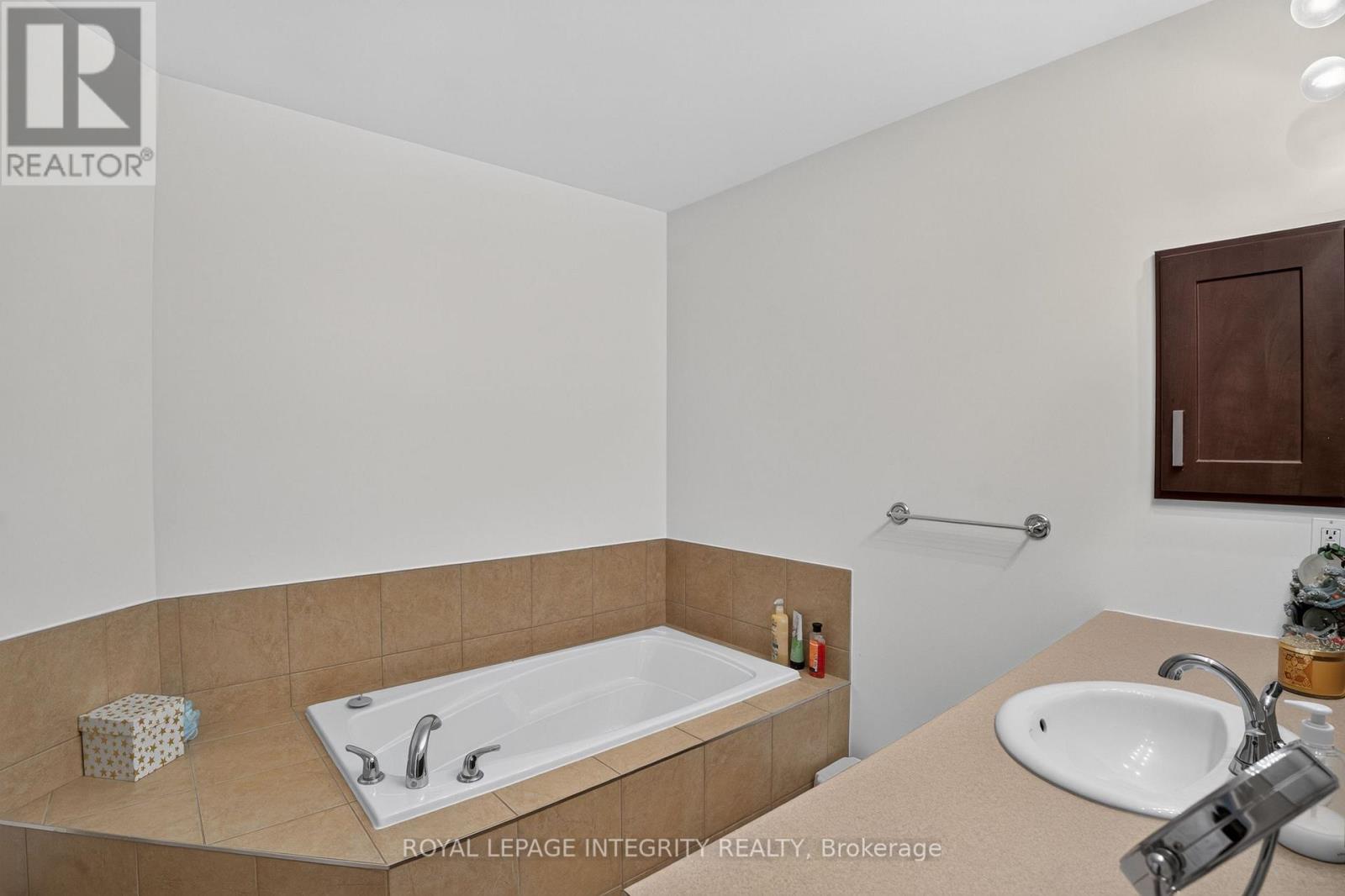 117 Castel Street, Alfred And Plantagenet, Ontario  K0A 3K0 - Photo 15 - X13595026