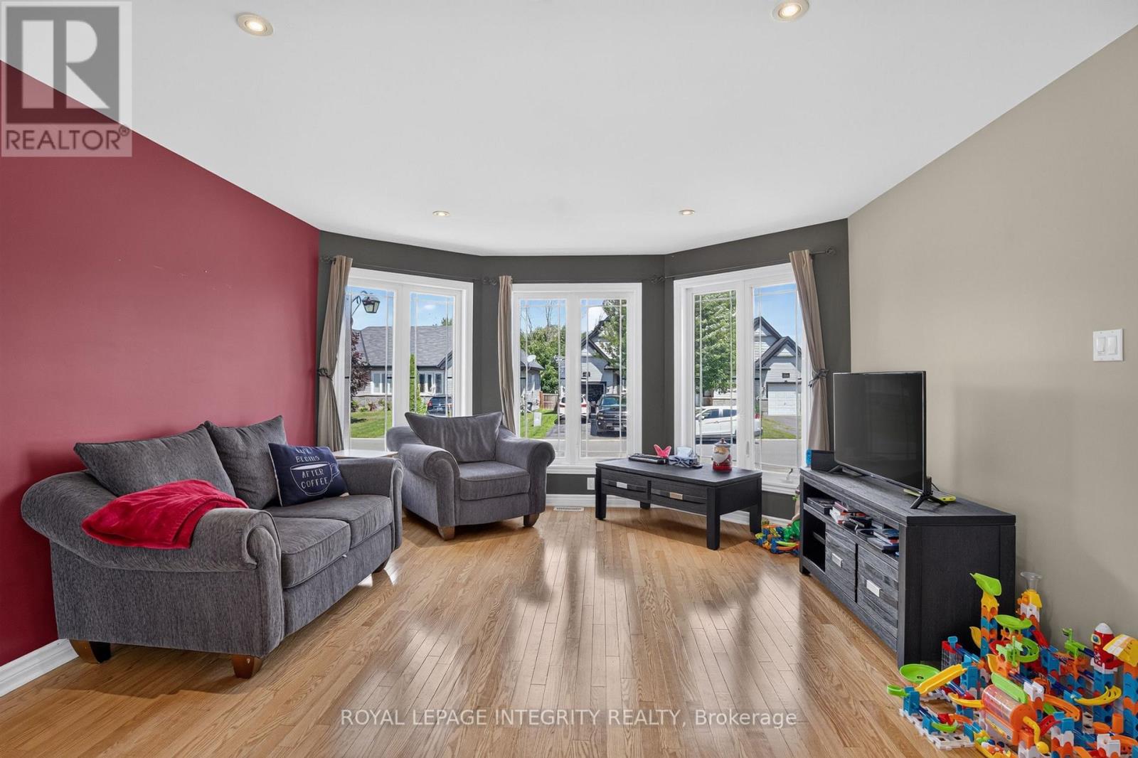 117 Castel Street, Alfred And Plantagenet, Ontario  K0A 3K0 - Photo 4 - X13595026