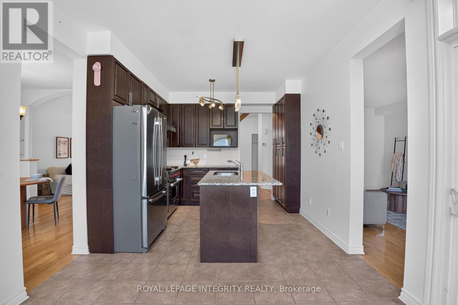 275 Kiwanis Court, Ottawa, Ontario  K1T 0H7 - Photo 9 - X13595054