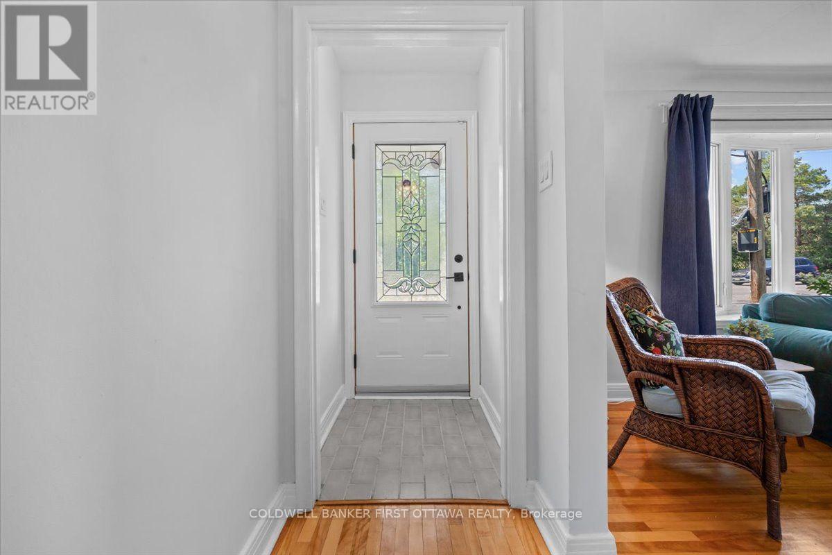881 Blair Road, Ottawa, Ontario  K1J 7M7 - Photo 6 - X13595466