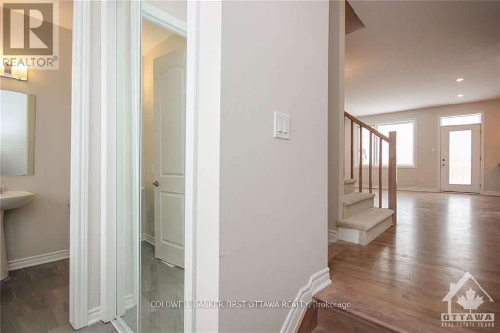 72 Focality Crescent, Ottawa, Ontario  K2J 6W8 - Photo 2 - X13595988